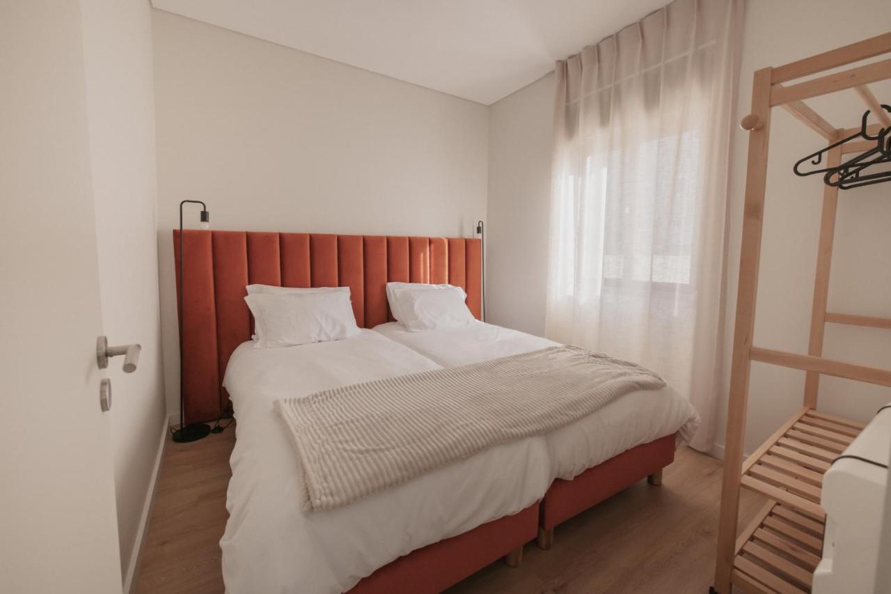 Albina'S Guest House レサ・ダ・パルメイラ エクステリア 写真