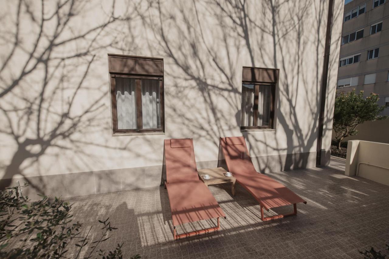 Albina'S Guest House レサ・ダ・パルメイラ エクステリア 写真