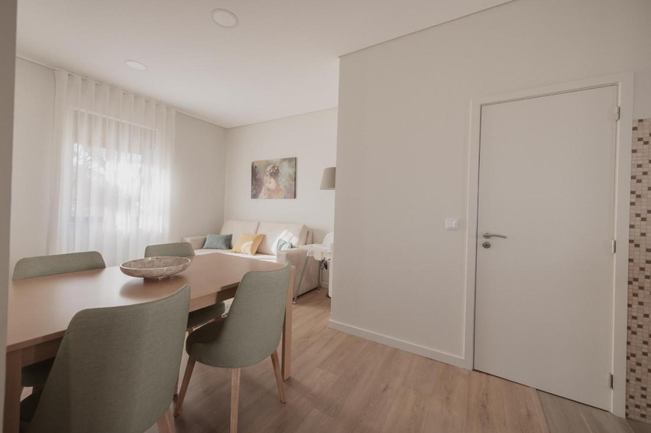 Albina'S Guest House レサ・ダ・パルメイラ エクステリア 写真