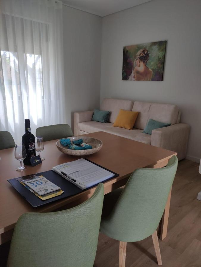 Albina'S Guest House レサ・ダ・パルメイラ エクステリア 写真
