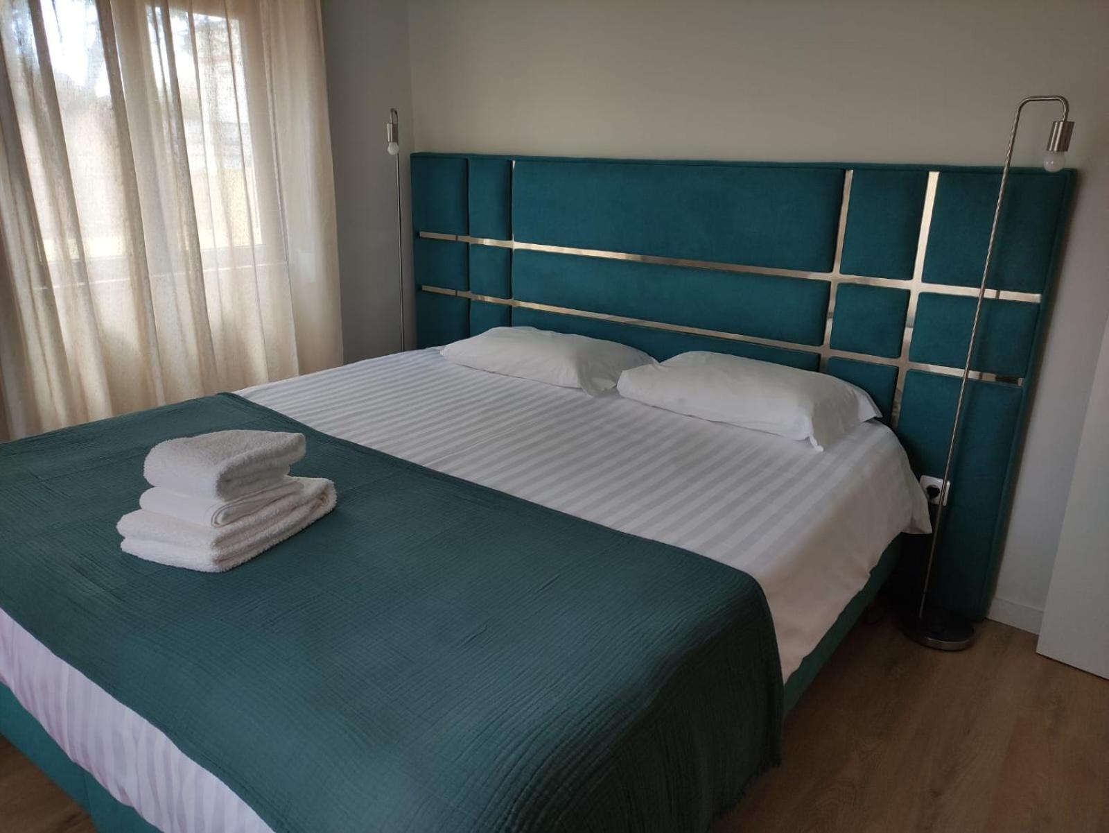 Albina'S Guest House レサ・ダ・パルメイラ エクステリア 写真